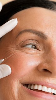 La toxine botulique : un traitement sur-mesure au service de l’harmonie du visage